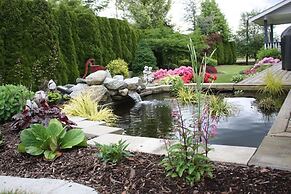 Mt Bakerview Bed and Breakfast