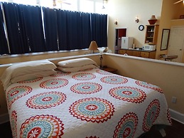Davie School Inn