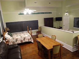 Davie School Inn