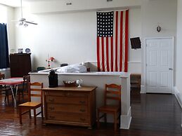 Davie School Inn