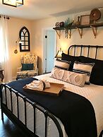 The Plantation House Boutique Inn