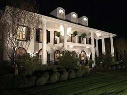 The Plantation House Boutique Inn