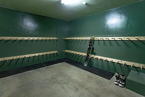 Chalet Burlap Furanui