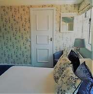 Random Hall Hotel