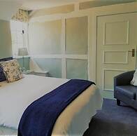 Random Hall Hotel