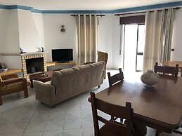 Quartos e Apartamentos Atalaia