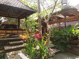 Monkey Forest Bungalow