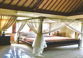 Monkey Forest Bungalow