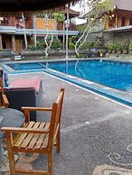 Monkey Forest Bungalow