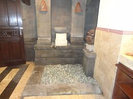 Monkey Forest Bungalow