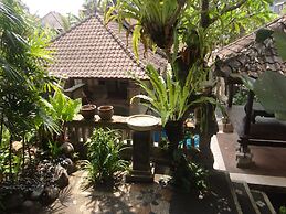 Monkey Forest Bungalow