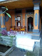 Monkey Forest Bungalow