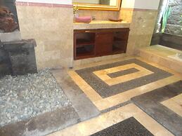 Monkey Forest Bungalow