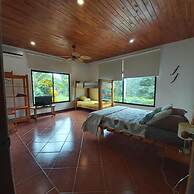 Casa Alice Surf Lodge - Hostel