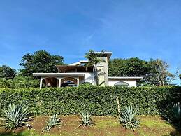 Casa Alice Surf Lodge - Hostel