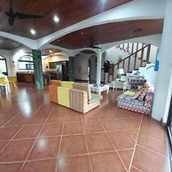 Casa Alice Surf Lodge - Hostel