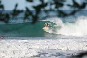 Casa Alice Surf Lodge - Hostel