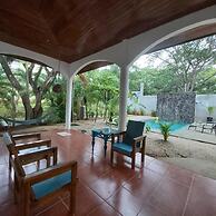 Casa Alice Surf Lodge - Hostel