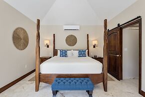 Sirenian Bay Resort - Villas & All Inclusive Bungalows