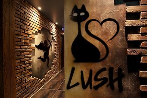 Hwagok Lush Hotel