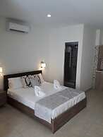 Boronia Hotel Apartments