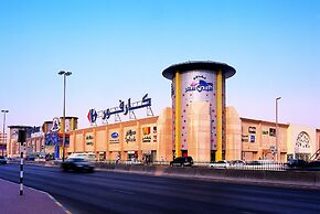 Luxury Furnished 3BR near LAKE Khalid