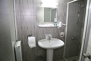 Douma Hotel