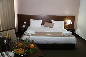 Douma Hotel