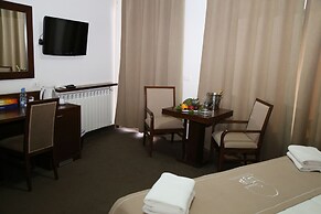 Douma Hotel