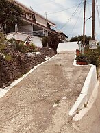 Akrogiali Apartments