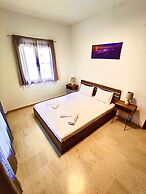 Akrogiali Apartments