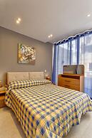 Modern Apt in a Prime Location, Wifi