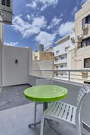 Modern Apt in a Prime Location, Wifi