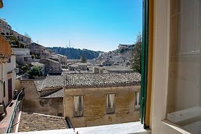 Casa Albergo Portale Pirrera