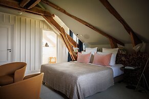 Domaine De Locguénolé & Spa