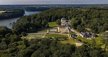 Domaine De Locguénolé & Spa