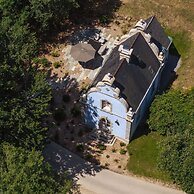 Domaine De Locguénolé & Spa