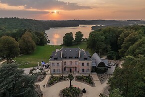 Domaine De Locguénolé & Spa