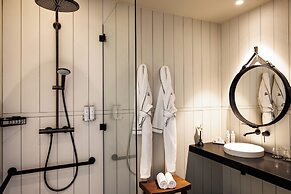 Domaine De Locguénolé & Spa