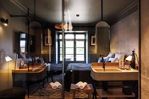 Domaine De Locguénolé & Spa