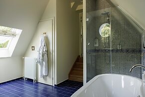Domaine De Locguénolé & Spa