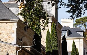 Domaine De Locguénolé & Spa