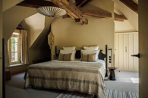 Domaine De Locguénolé & Spa