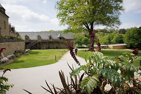 Domaine De Locguénolé & Spa