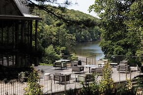 Domaine De Locguénolé & Spa