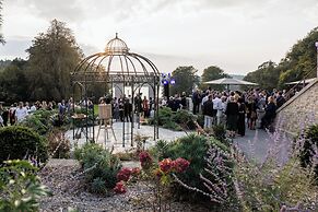 Domaine De Locguénolé & Spa