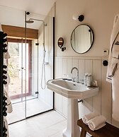 Domaine De Locguénolé & Spa