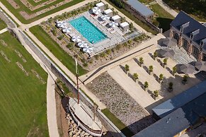 Domaine De Locguénolé & Spa