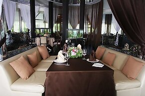 DZirconia Elagin Island Apartments