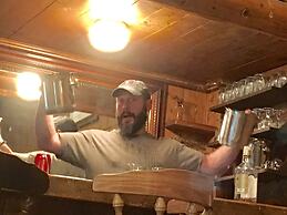 Wood River Lodge - Side-by-Side,Jet Boat transport included, Flight Op